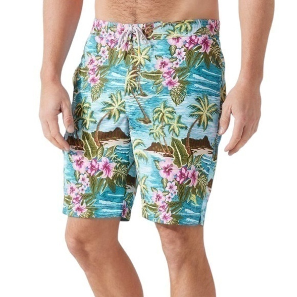 Tommy Bahama Baja Hula High Seas 9" Board Shorts‎ in At Sea Size Small NWT